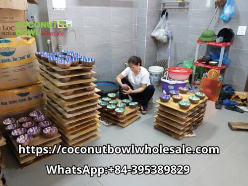Our wholesale Lacquer Coconut Bowl production workshop